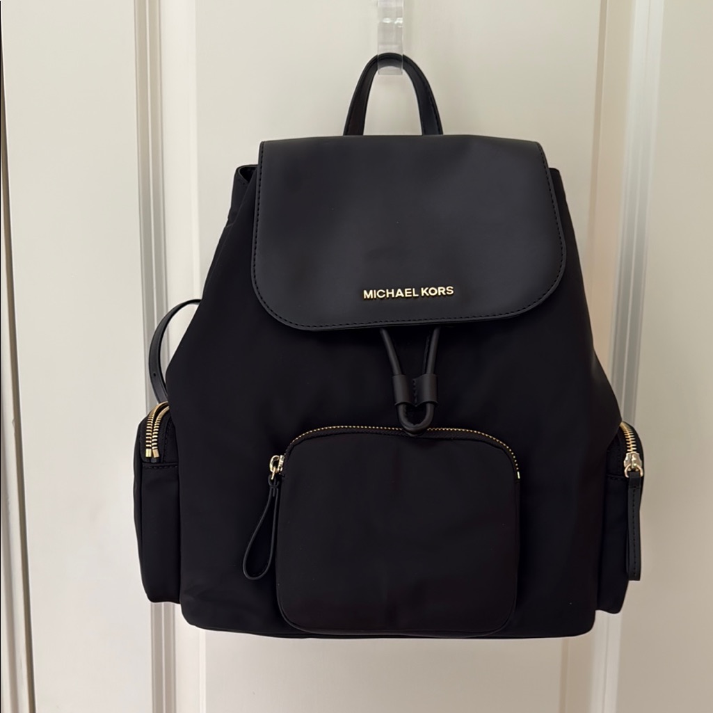 Michael Kors Abbey Lg Cargo Black Backpack